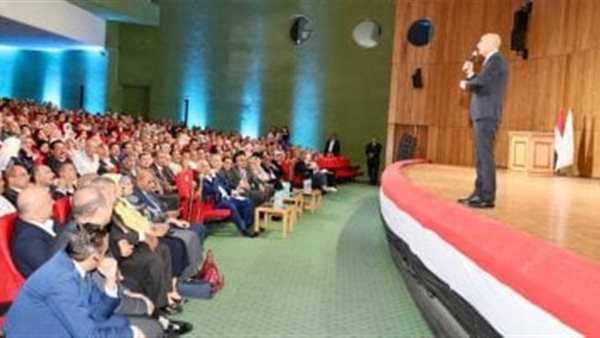 وزير التعليم من اجتماع