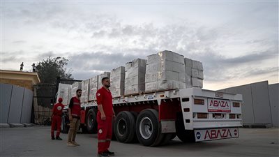 لليوم الـ27 على التوالي.. الهلال الأحمر المصري يدفع بأكثر من 2700 طن مساعدات إنسانية عاجلة إلى غزة 