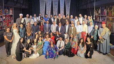 ليلة استثنائية.. لقطات من حضور وزير الثقافة مسرحية حواديت لـ خالد جلال |صور