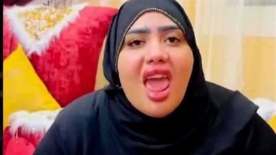 وصول أم سجدة إلى المحكمة لحضور جلسة استئنافها على حكم حبسها 6 أشهر