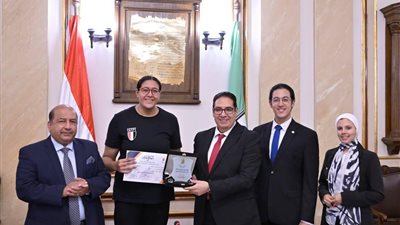 منح دراسية كاملة.. جامعة القاهرة تكرم 23 بطلًا رياضيًا من طلابها لفوزهم بمراكز متقدمة في البطولات الإفريقية والدولية