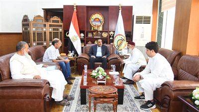 أمانة شاب.. عثر على 45 ألف جنيه في حادث قطار مطروح وسلمها لصاحبها