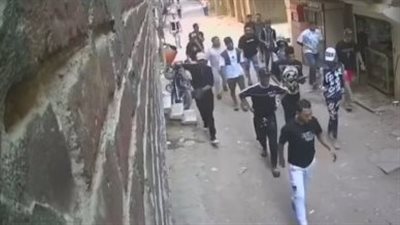 مباحث القاهرة تضبط المتهمين باستعراض القوة وترويع المواطنين بالأسلحة البيضاء في المطرية