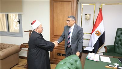 محافظ الجيزة يستقبل مدير مديرية الأوقاف الجديد لبحث خطط العمل والرؤى المستقبلية