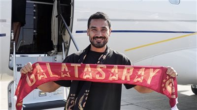 جلطة سراي يعلن تعاقده مع جوندوجان قادمًا من مانشستر سيتي