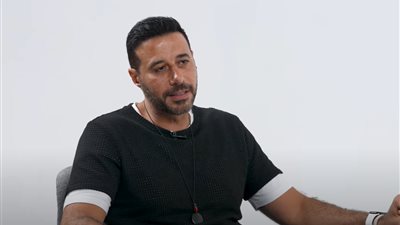 أحمد السعدني يتحدث عن أم أولاده الراحلة: حسيت إني كبرت 15 سنة بعد وفاتها 