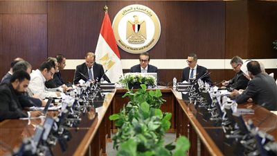 اجتماع وزاري لمناقشة آليات تيسير الإفراج عن سيارات ذوي الإعاقة