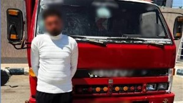 قائد السيارة 