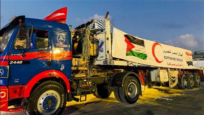 الهلال الأحمر: إرسال 2700 طن مساعدات غذائية وإغاثية إلى غزة