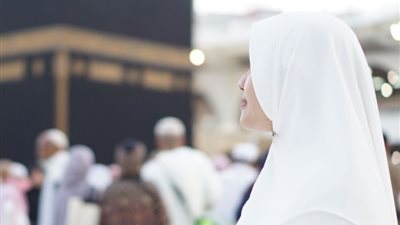 مستلزمات العمرة للنساء.. 6 أشياء لا تغفلي عنها في حقيبتك