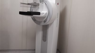 للكشف المبكر عن أورام الثدي.. تركيب جهاز ماموجرام بمستشفى نجع حمادي العام في قنا