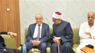 محافظ الأقصر يشارك في احتفالية المولد النبوي بالساحة الرضوانية