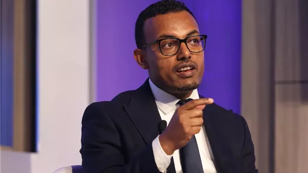  محافظ البنك المركزي