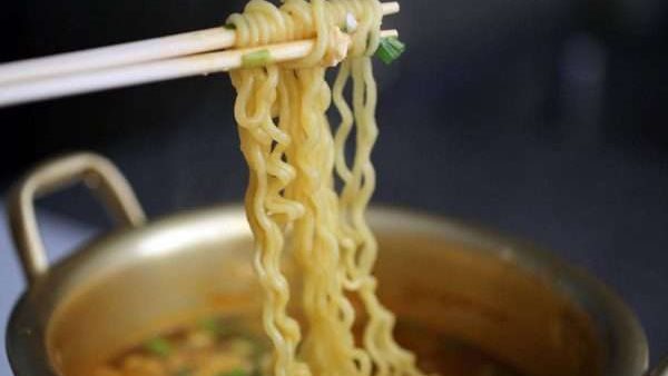 طريقة عمل الاندومي