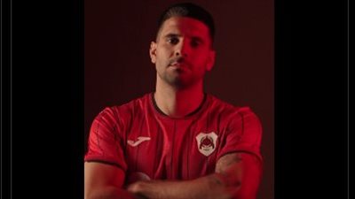 رسميًا.. نادي الريان القطري يعلن ضم المهاجم الصربي ألكسندر ميتروفيتش