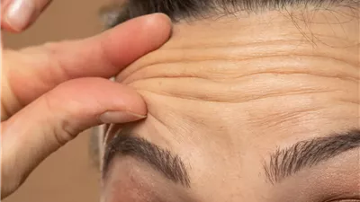 تناول هذه الأطعمة لمحاربة التجاعيد والانتفاخ وضباب الدماغ