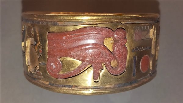  قطعة نادرة من الذهب