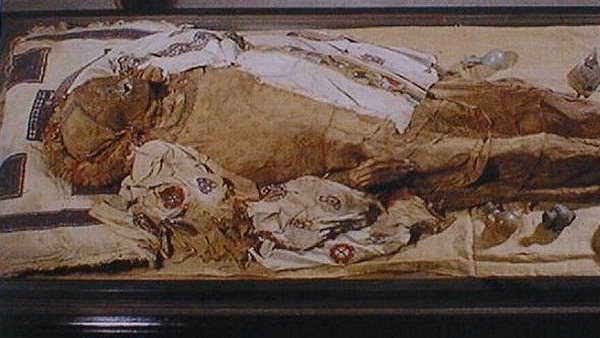 مومياء مطرزة في بروكسل