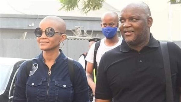 بيتسو موسيماني وزوجته