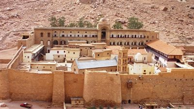 دير سانت كاترين يفتح أبوابه لاستقبال السائحين من مختلف الجنسيات