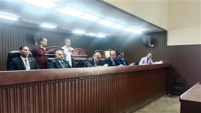 السجن المشدد 15 سنة لربة منزل وزوجها بتهمة قتل طفلها ضربًا في شبرا الخيمة