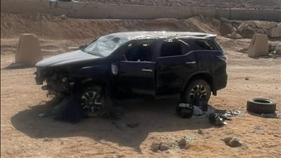 إصابة 4 أشخاص في انقلاب سيارة بطريق السويس – العين السخنة