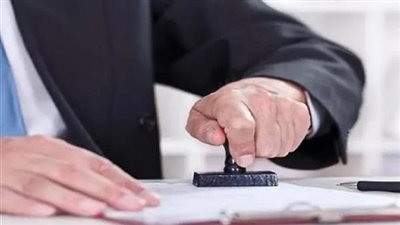 التحقيق مع المتهم بتزوير مستندات رسمية داخل وحدة مرور بالجيزة