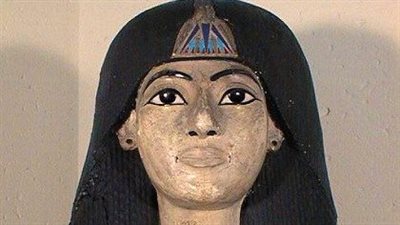 قناع مومياء من الأسرة الـ18 يزين متحف بروكسل الملكي للفنون والتاريخ