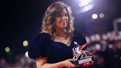 بعد جائزتها بمهرجان فينيسيا.. مخرجة فيلم صوت هند تستغيث لإنقاذ والدة بطلة العمل: أمها وشقيقها في خطر بفلسطين