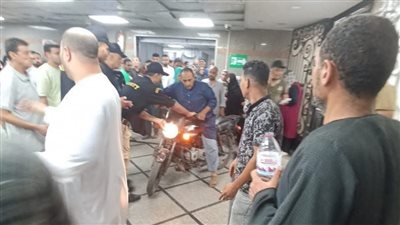طفل مصاب وراء دخول موتوسيكل إلى استقبال مستشفى بنها.. والجامعة: قدمنا العلاج واتخذنا الإجراءات القانونية