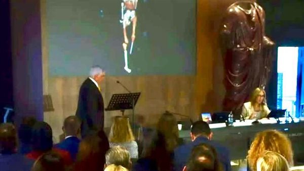  عالم الآثار المصري