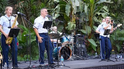 السفيرة الأمريكية في القاهرة: للموسيقى قوة تجتاز الحدود وتوحد الشعوب