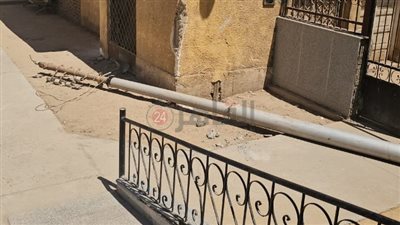 خلال زيارة وزير الصحة.. سقوط عمود كهرباء داخل مبنى العيادات بمستشفى قفط التخصصي بقنا