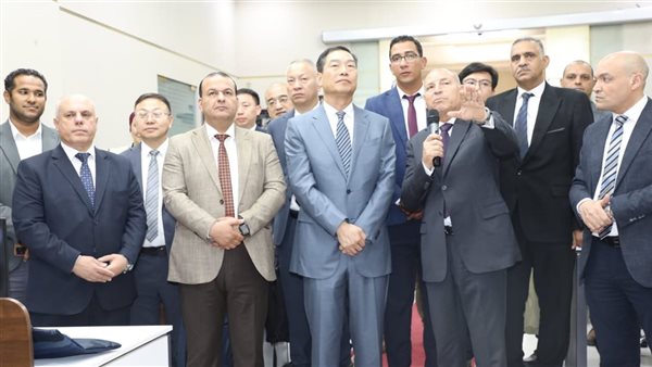 محافظ القاهرة خلال