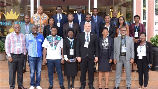 سعدة وسط الحضور 