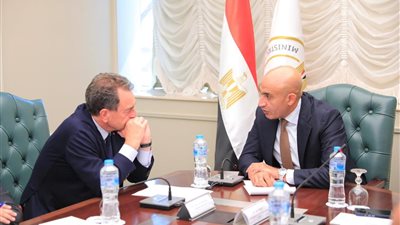 وزير التعليم يبحث مع السفير الفرنسي بالقاهرة تعزيز آفاق التعاون المشترك