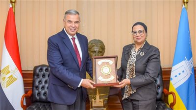 خلال لقائه بالمجلس القومي للمرأة.. محافظ الإسكندرية: المرأة المصرية شريك فعال في بناء الوطن
