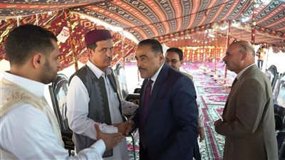محافظ مطروح يقدم واجب العزاء لأسرة الشاب المقتول في ليبيا