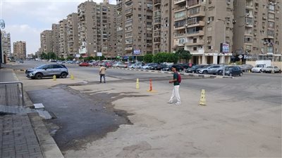 إزالة حواجز مخالفة أمام الحديقة الدولية بمدينة نصر.. والحي يتوعد المخالفين بالإجراءات القانونية| صور