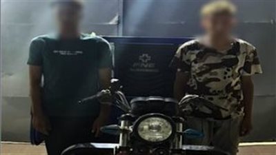 بأسلوب الخطف.. ضبط عاطلين لمحاولتهما سرقة هاتف محمول من فتاة في الجيزة