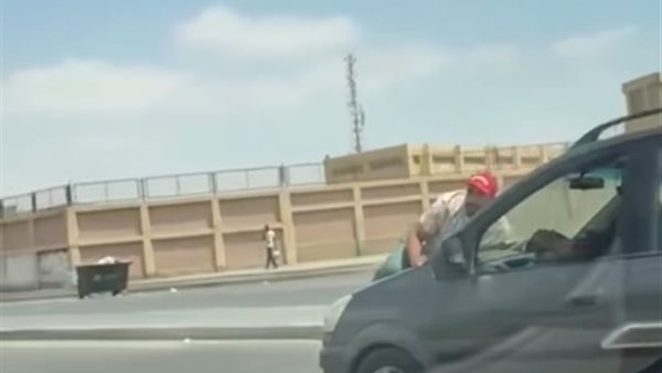 محاولة دهس عامل على