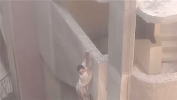  واقعة سقوط فتاة