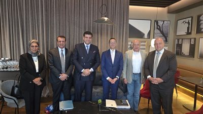 مصر وJan De Nul البلجيكية تبحثان تعزيز التعاون في مجال الطاقة المتجددة