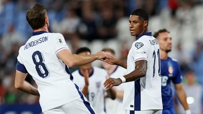 إنجلترا تكتسح صربيا في التصفيات المؤهلة إلى كأس العالم 2026
