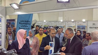 بمشاركة وزارة البيئة.. انطلاق الدورة الـ17 لمعرض الشرق الأوسط للورق والكرتون | صور