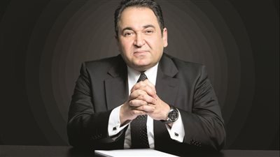 الإعلامي محمد علي خير يقترب من التعاقد مع قناة النهار| خاص 