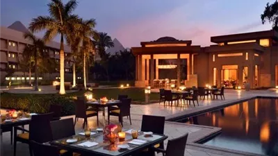 انزلقت قدماه.. مصرع شخص بعد خروجه من حمام السباحة بفندق ميناهاوس