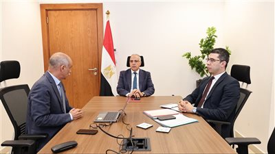 وزير الري خلال متابعة أعمال تطوير السد العالي: حصن الأمان للمصريين ورمز لإرادة الشعب وقدرته على البناء والإنجاز