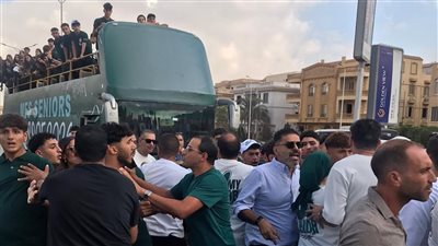 إمشي إنتي وجوزك لنضربكم.. الأمن يفحص فيديو تعدي طلاب بالمدرسة الإنجليزية الحديثة على أسرة بالتجمع الخامس