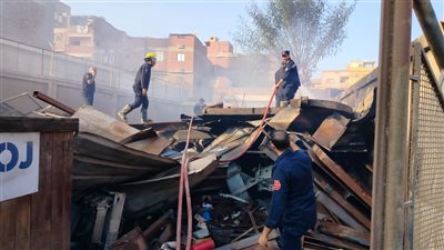 السيطرة على حريق في مخزن خردة تابع لوزارة الري بشبرا الخيمة